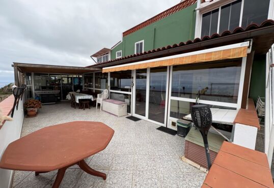 Casa enorme con vistas panorámicas