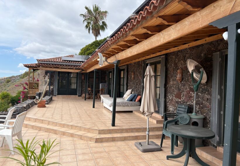 Finca de estilo tradicional en una ubicación totalmente aislada con vistas