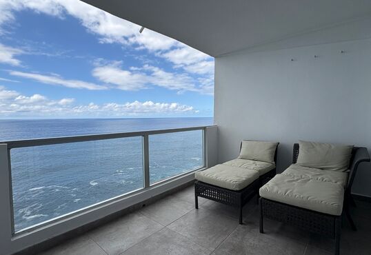 Apartamento moderno en una ubicación espectacular frente al mar