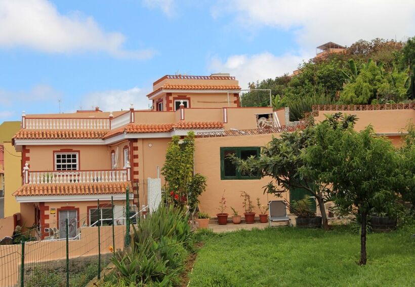 Casa grande con múltiples posibilidades de uso