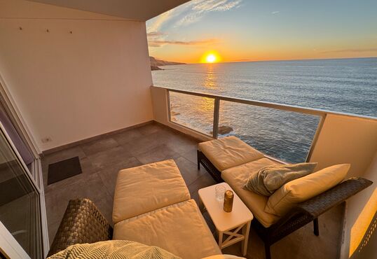 Apartamento moderno en una ubicación espectacular frente al mar