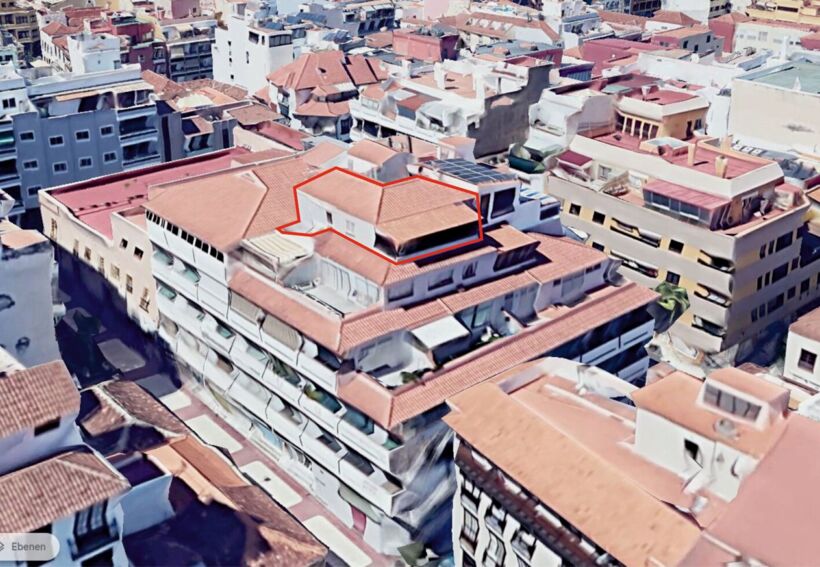 Amplio piso en la ultima planta en una zona tranquila