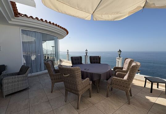 Impresionante apartamento en primera línea de mar