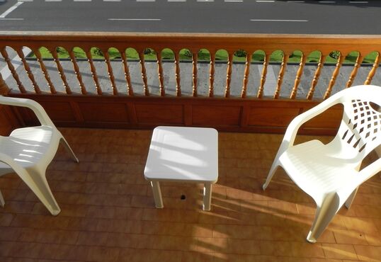Apartamento situado junto al mar