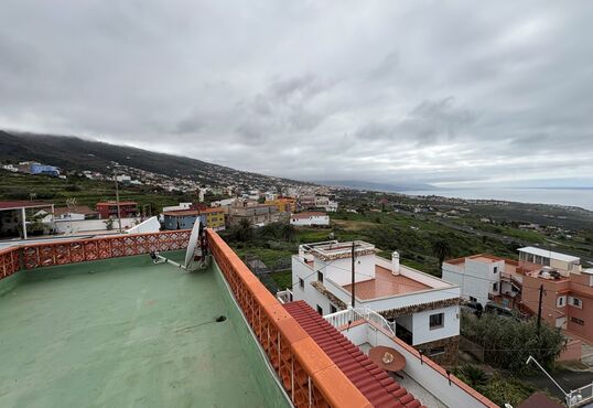 Casa enorme con vistas panorámicas