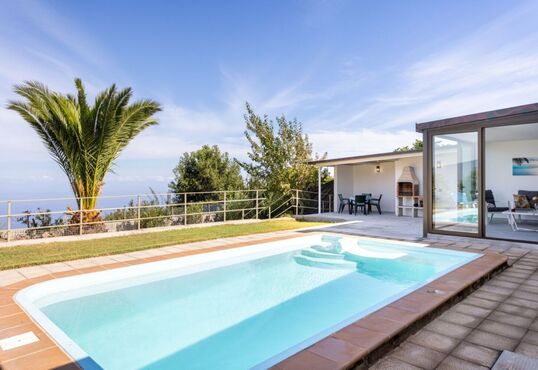 Casa de campo de estilo bungaló