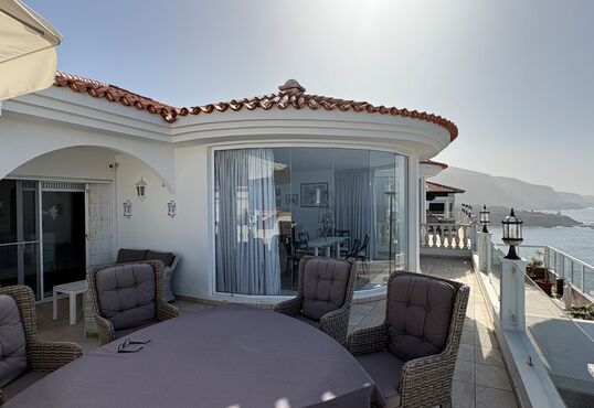 Impresionante apartamento en primera línea de mar